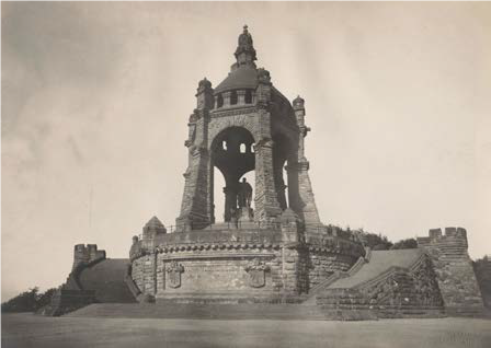 Historische Aufnahme des Kaiser-Wilhelm-Denkmals in Porta Westfalica