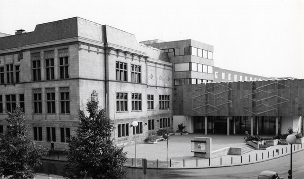 Fotografie des im Jahr 1974 eröffneten Museumsbau in Münster.
