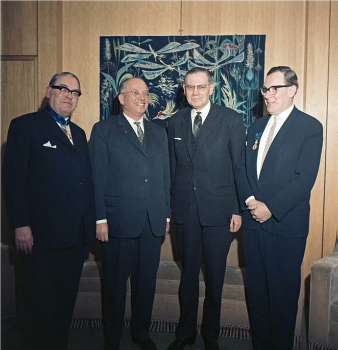 Landesdirektor Anton Köchling  (links), Minister Albert de Clerck (2. von rechts) und Landesrat Robert Paasch (rechts), 1962